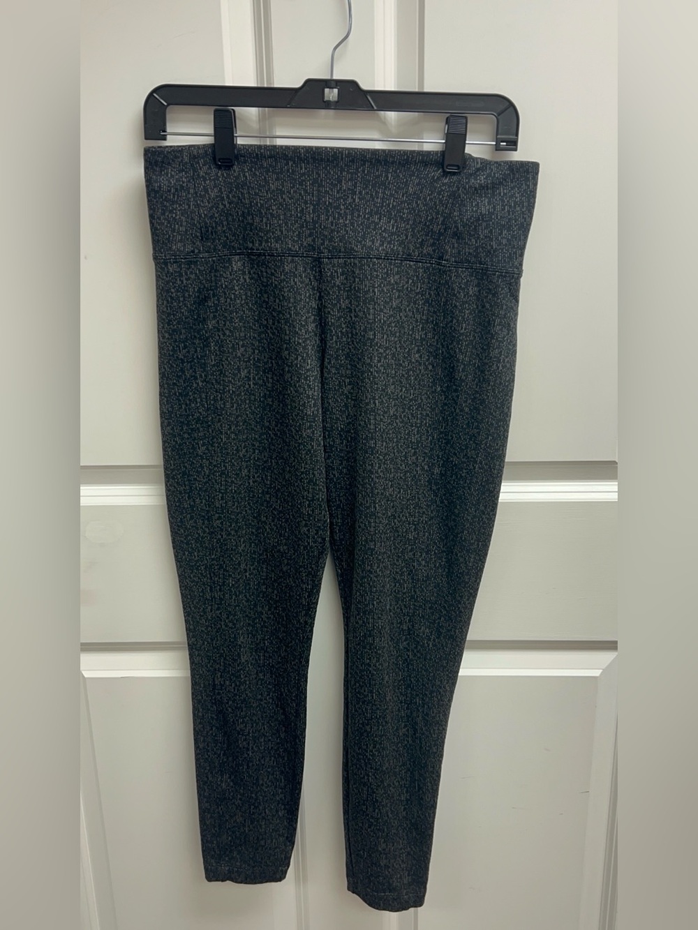 Athleta Delancey Textured Tight/Delancey Herringbone Tight Size Medium